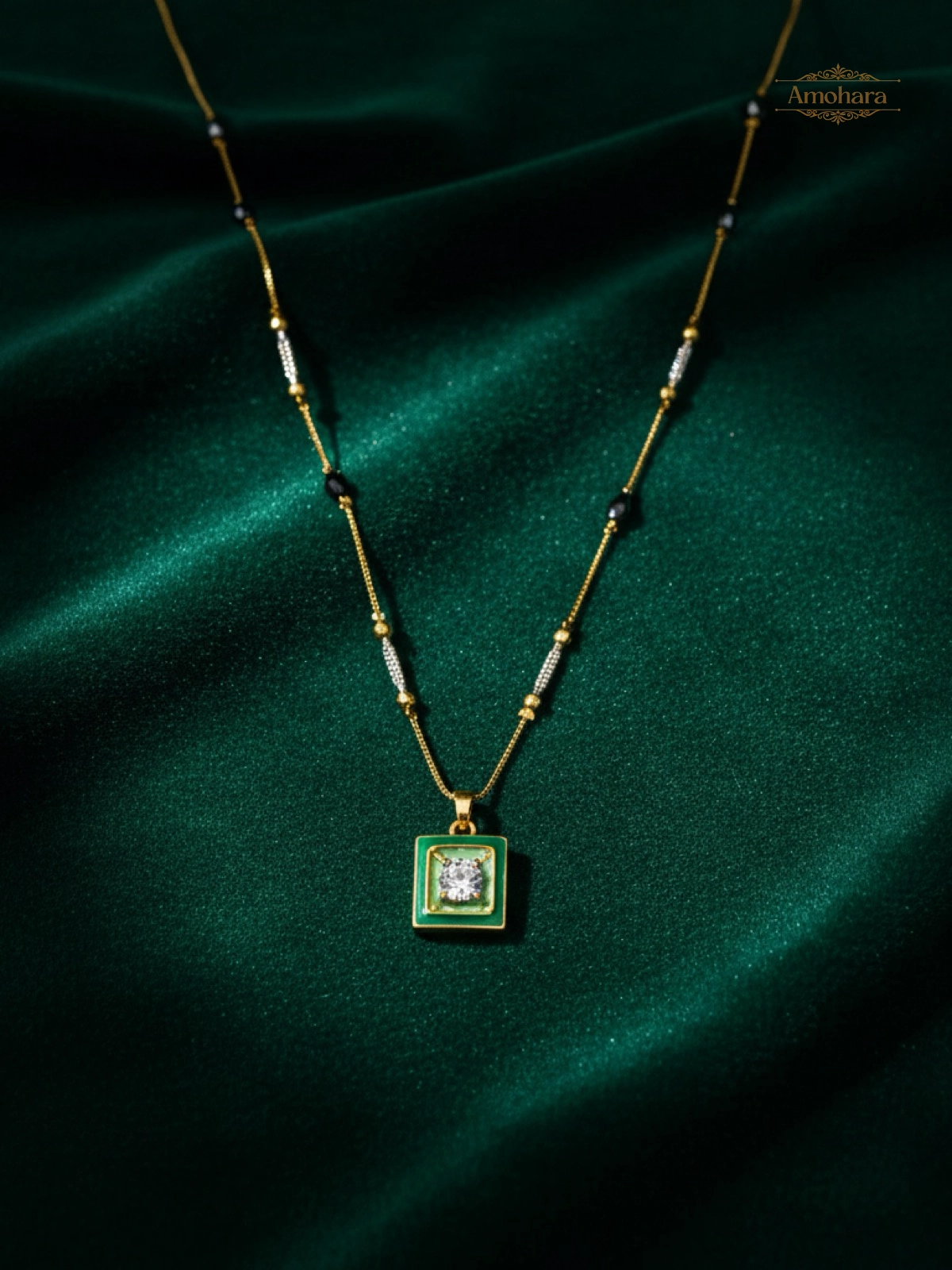 Emerald Glow Square Pendant Mangalsutra