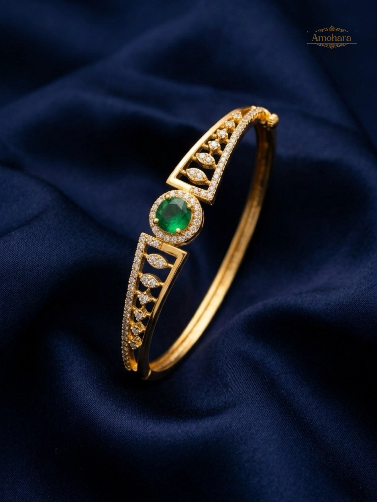 Emerald Radiance Bangle Bracelet