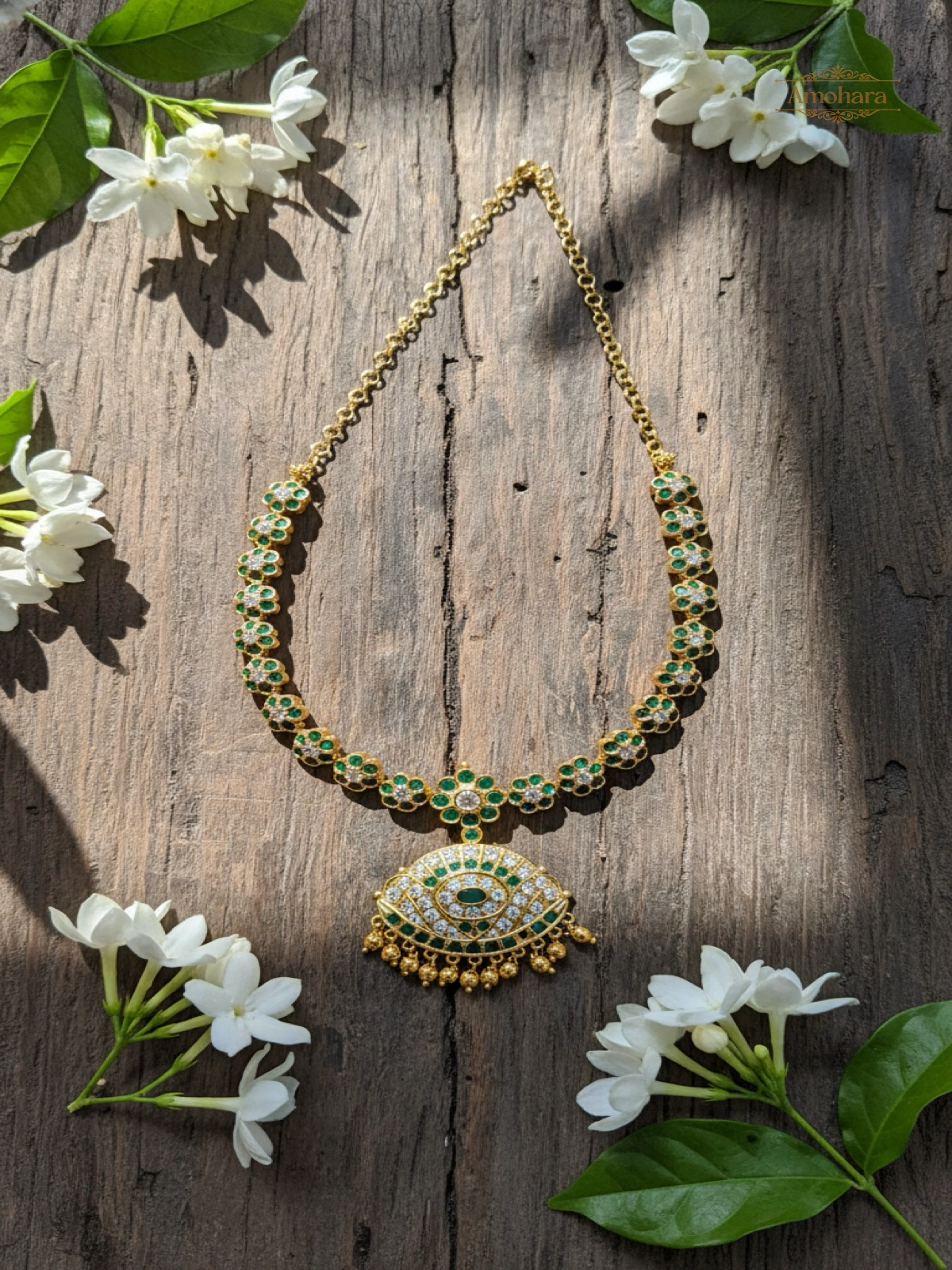 Green & white stone oval Adige Necklace